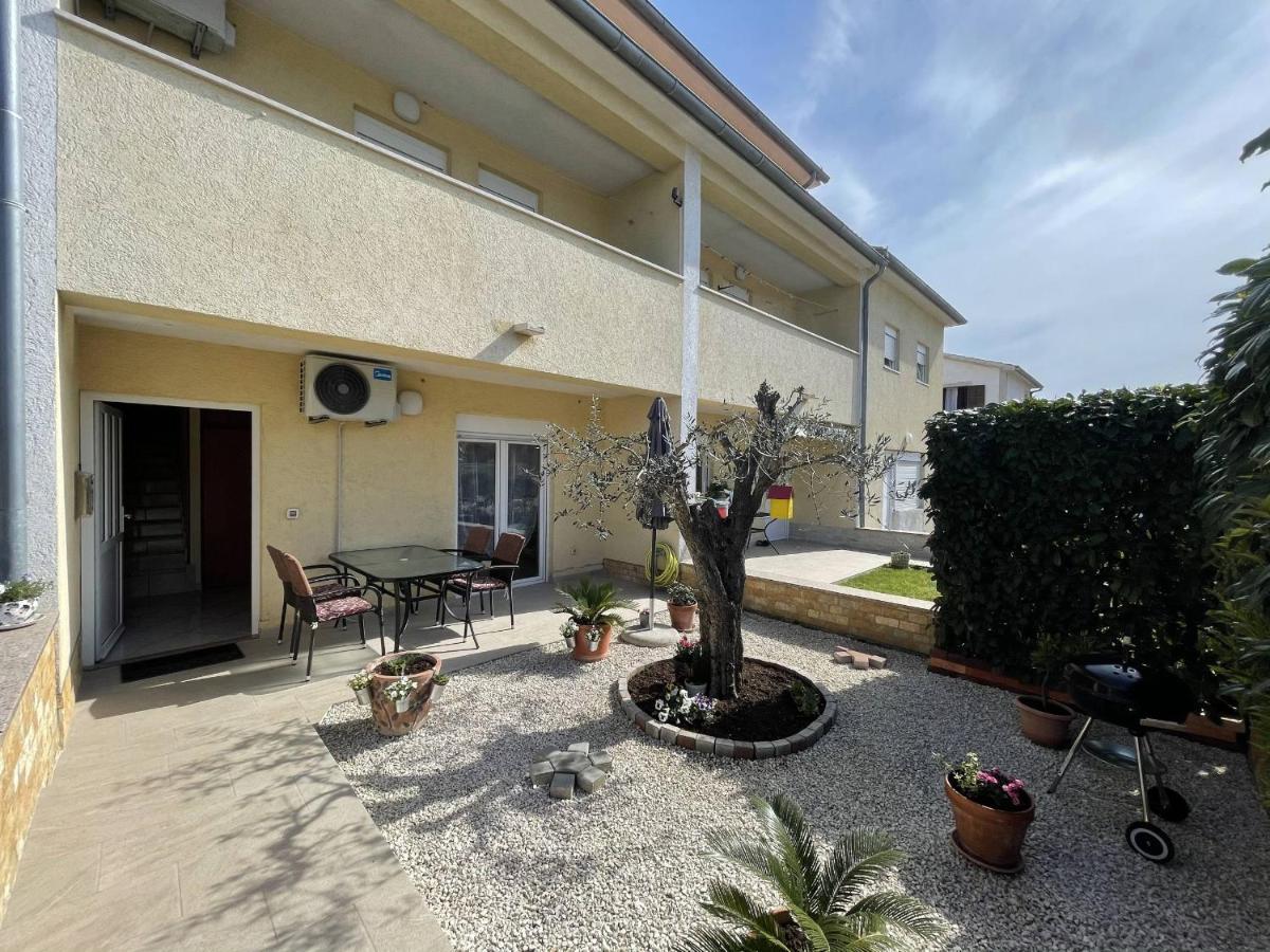 Apartment Malu Pula Extérieur photo